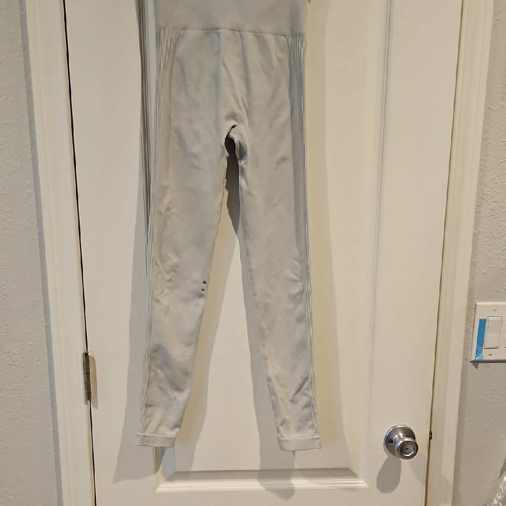 Gray High-Waisted Leggings